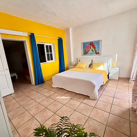 Little Mexico Apartment